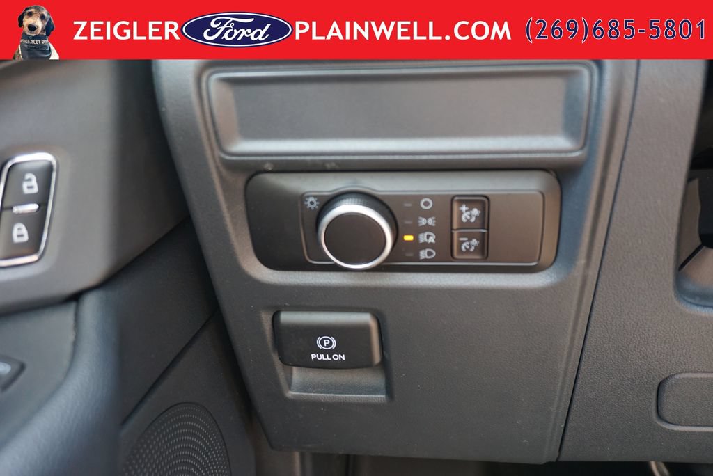 Used 2024 Ford Expedition XLT AWD/4WD image 30