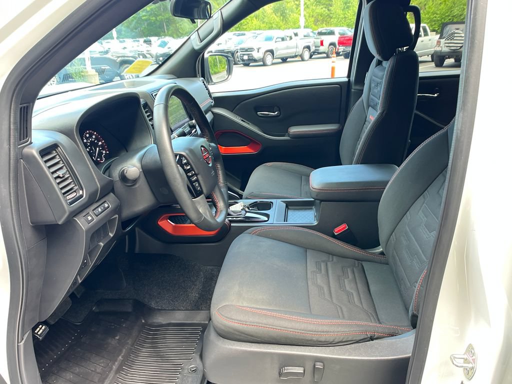 Used 2023 Nissan Frontier PRO-4X w/ Technology Package AWD/4WD image 9