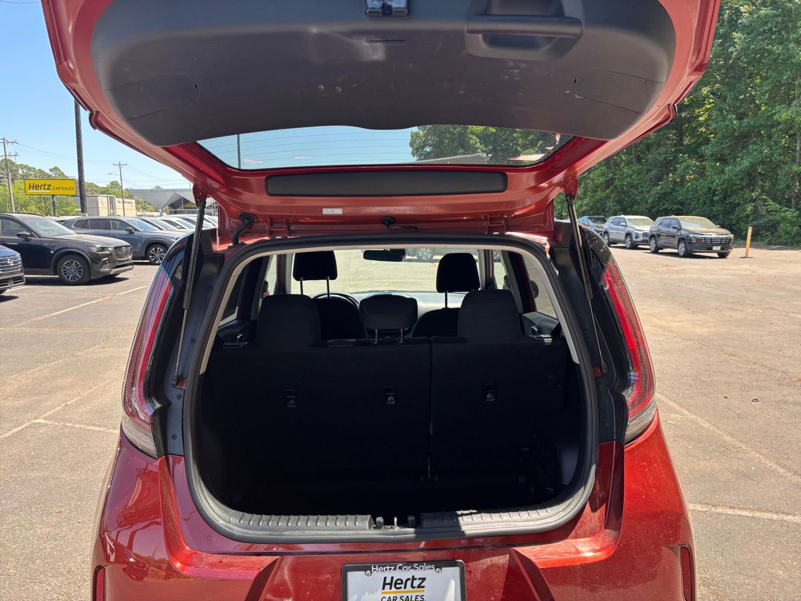 Used 2025 Kia Soul LX w/ LX Technology Package FWD image 29