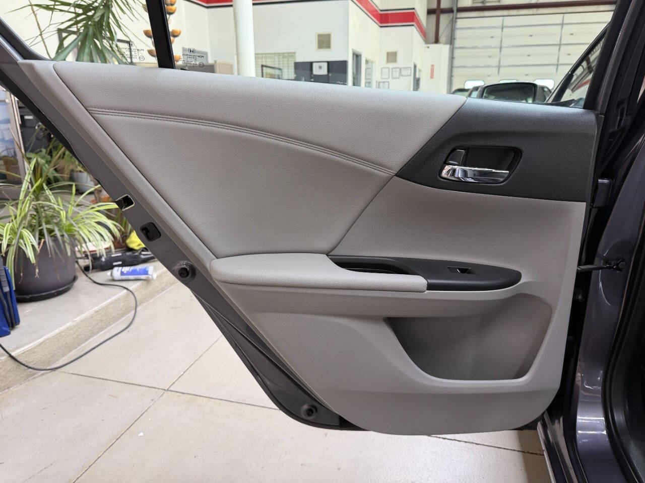 Used 2015 Honda Accord EX-L image 12