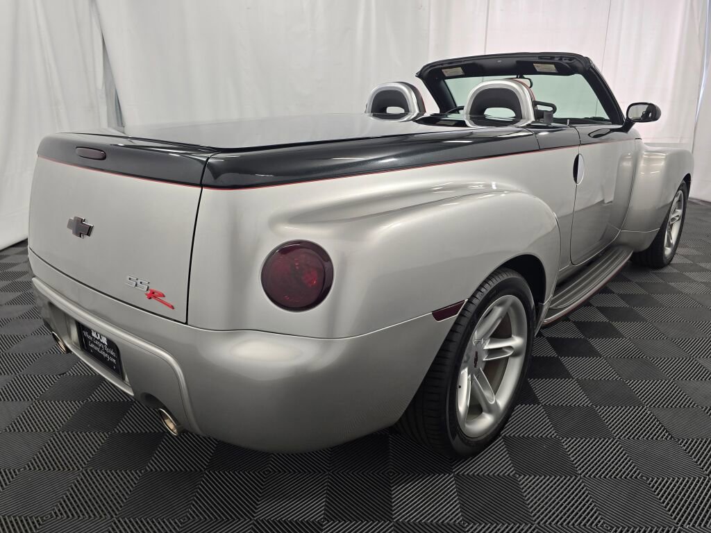Used 2005 Chevrolet SSR w/ Preferred Equipment Group RWD image 41