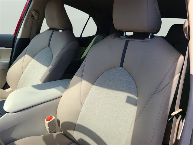 Used 2022 Toyota Camry LE image 21