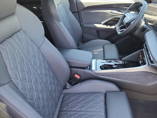 New 2026 Audi SQ5 Premium Plus AWD/4WD image 16