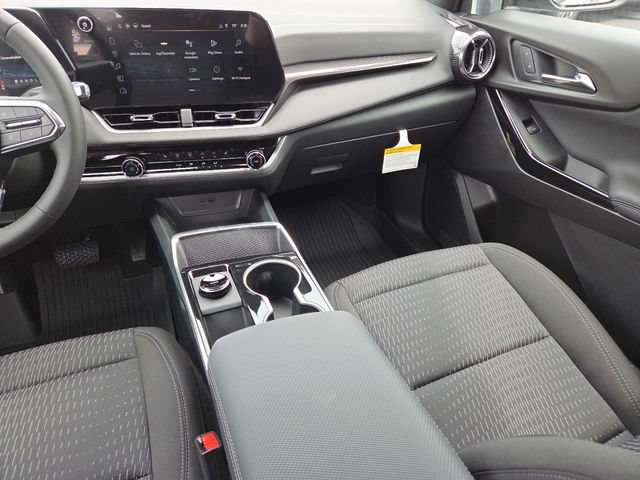 New 2026 Chevrolet Equinox LT w/ Safety and Technology Package FWD image 30