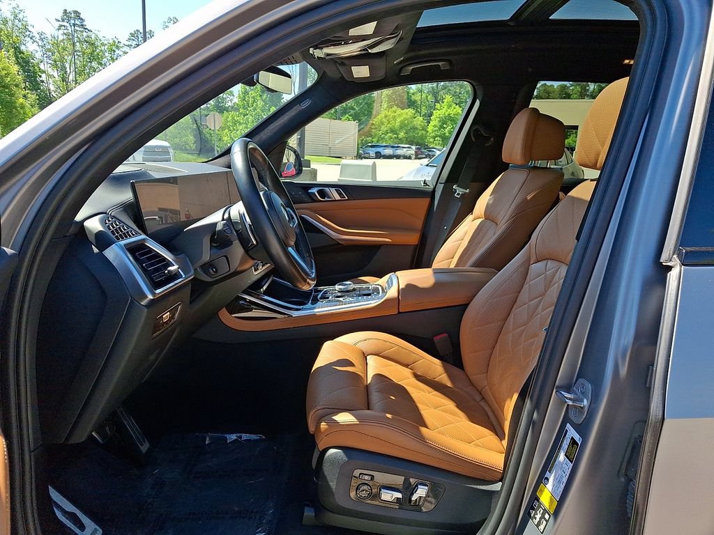 Used 2023 BMW X7 xDrive40i w/ Executive Package AWD/4WD image 13