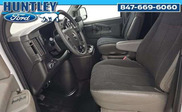Used 2024 GMC Savana 2500 w/ Driver Convenience Package image 6