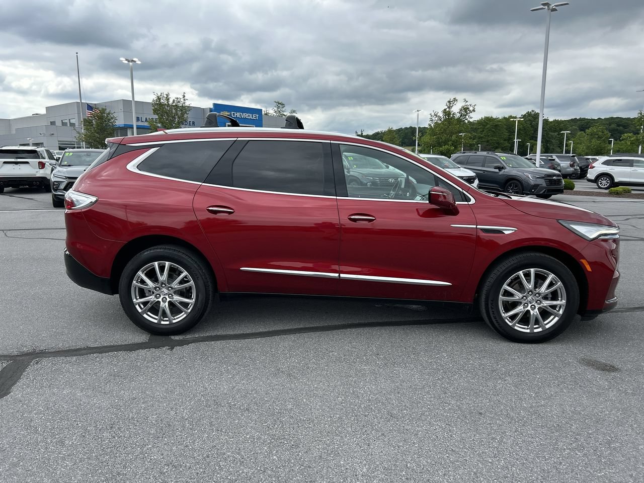 Used 2023 Buick Enclave Premium w/ Experience Buick Package AWD/4WD image 8