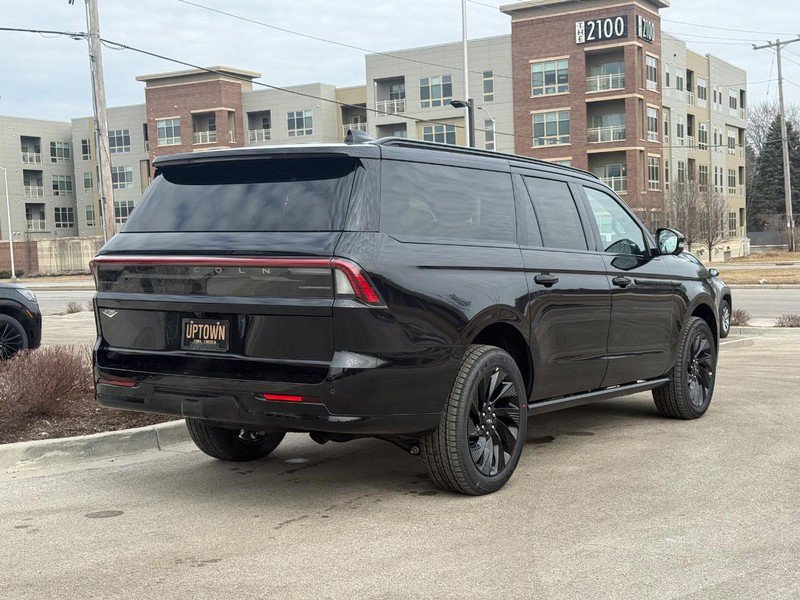 New 2026 Lincoln Navigator L Reserve w/ Jet Appearance Package image 3