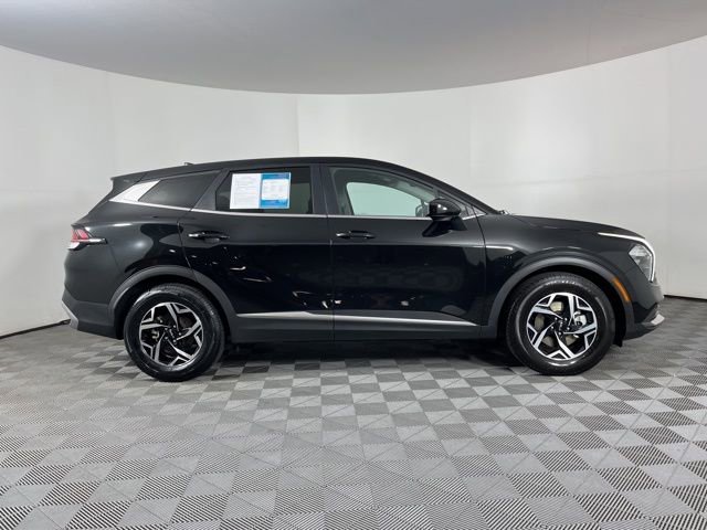 Used 2023 Kia Sportage LX FWD image 12
