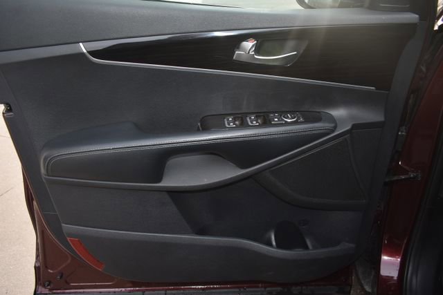 Used 2020 Kia Sorento LX image 16