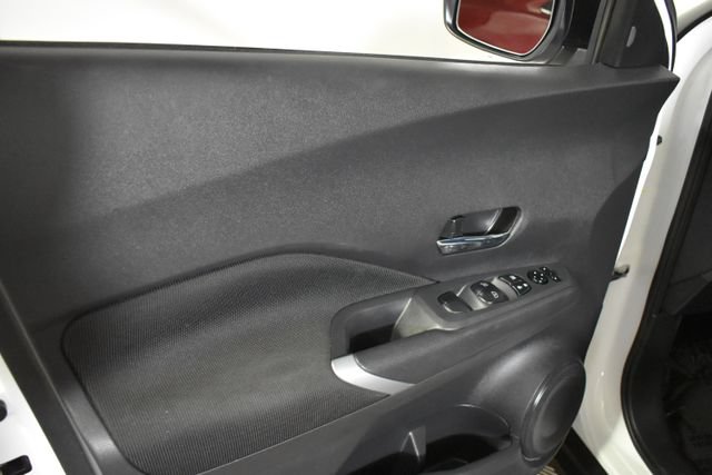 Used 2024 Nissan Kicks SV FWD image 7