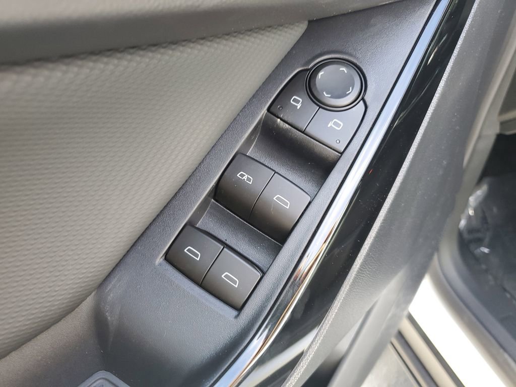 New 2026 Chevrolet Equinox LT w/ Safety and Technology Package image 19