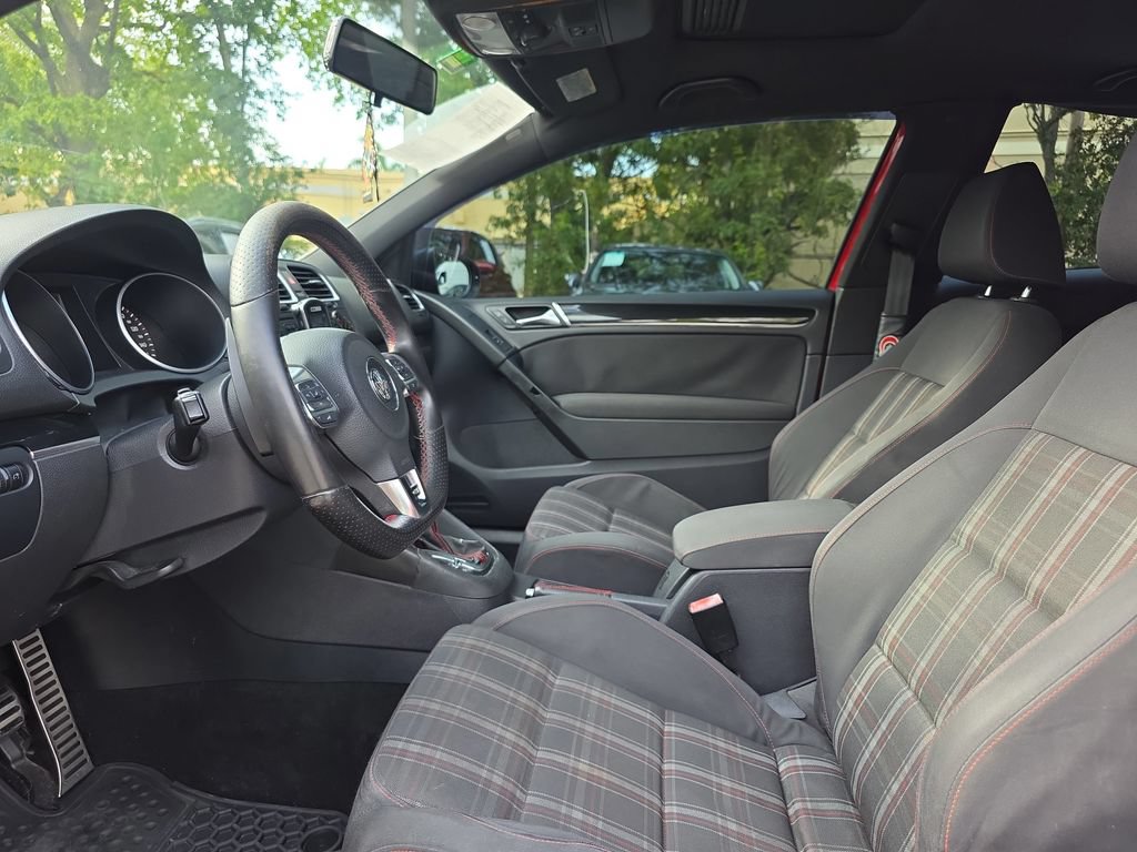 Used 2011 Volkswagen GTI 2-Door FWD image 21