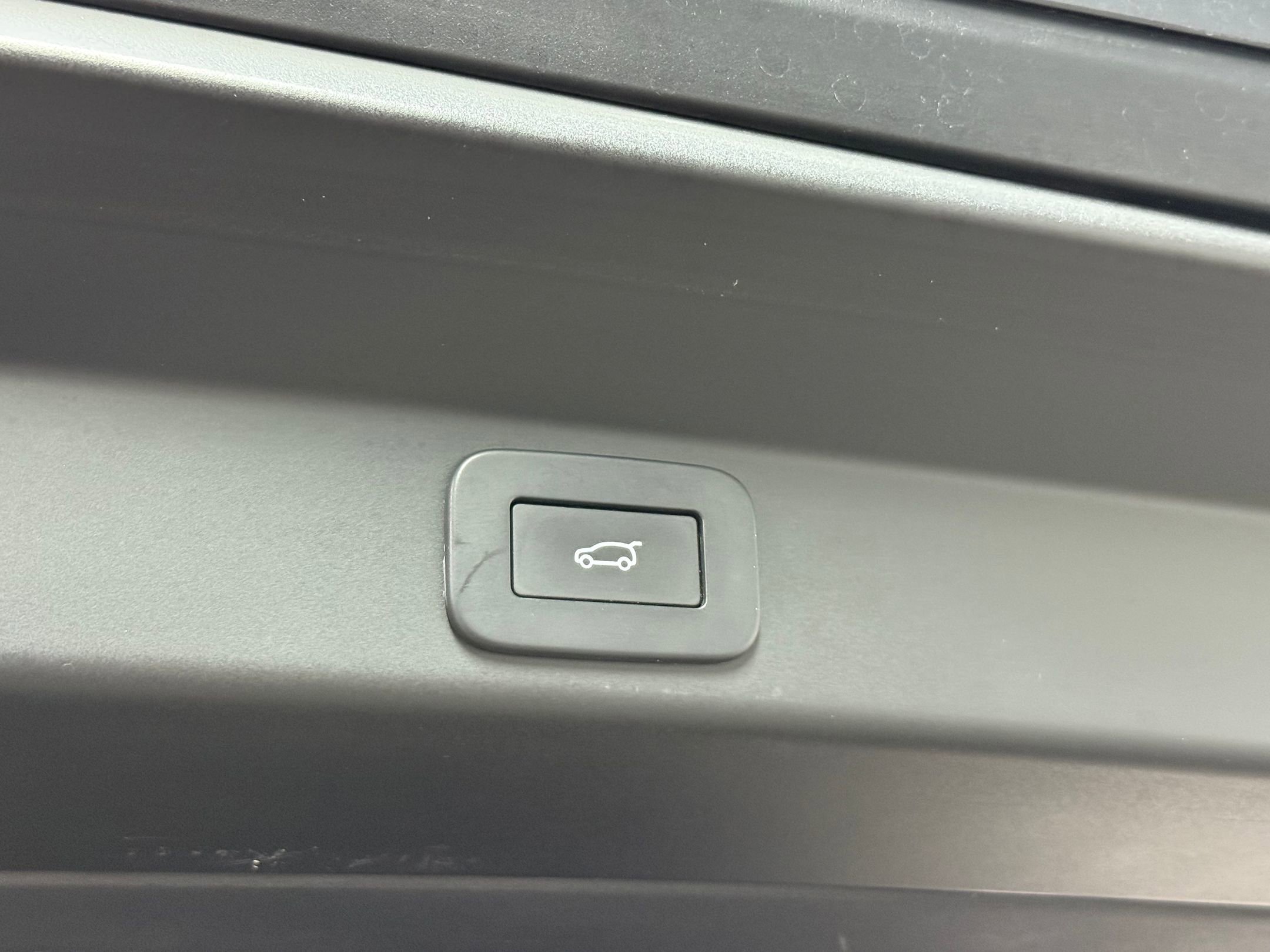 Used 2023 Land Rover Range Rover Sport SE Dynamic image 46