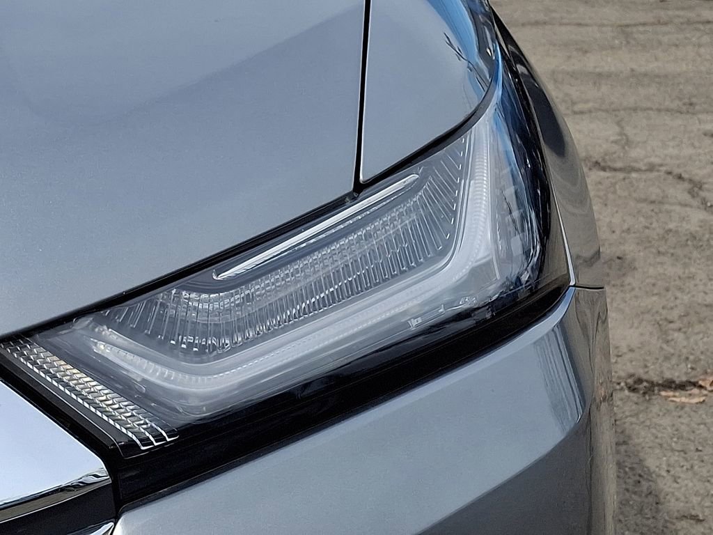 Used 2023 Chevrolet Traverse LT image 37