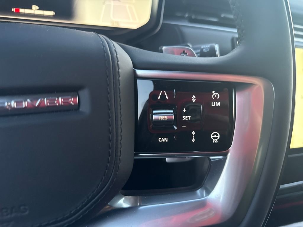 New 2025 Land Rover Range Rover Long Wheelbase SE image 21