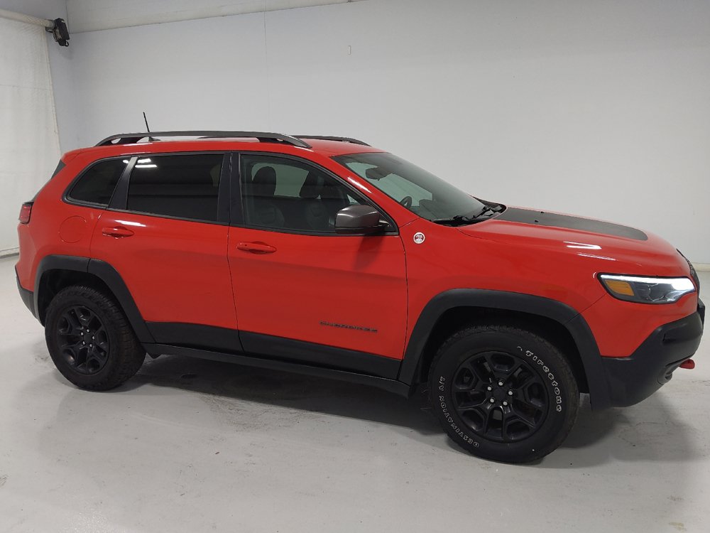 Used 2019 Jeep Cherokee Trailhawk w/ Cold Weather Group AWD/4WD image 6