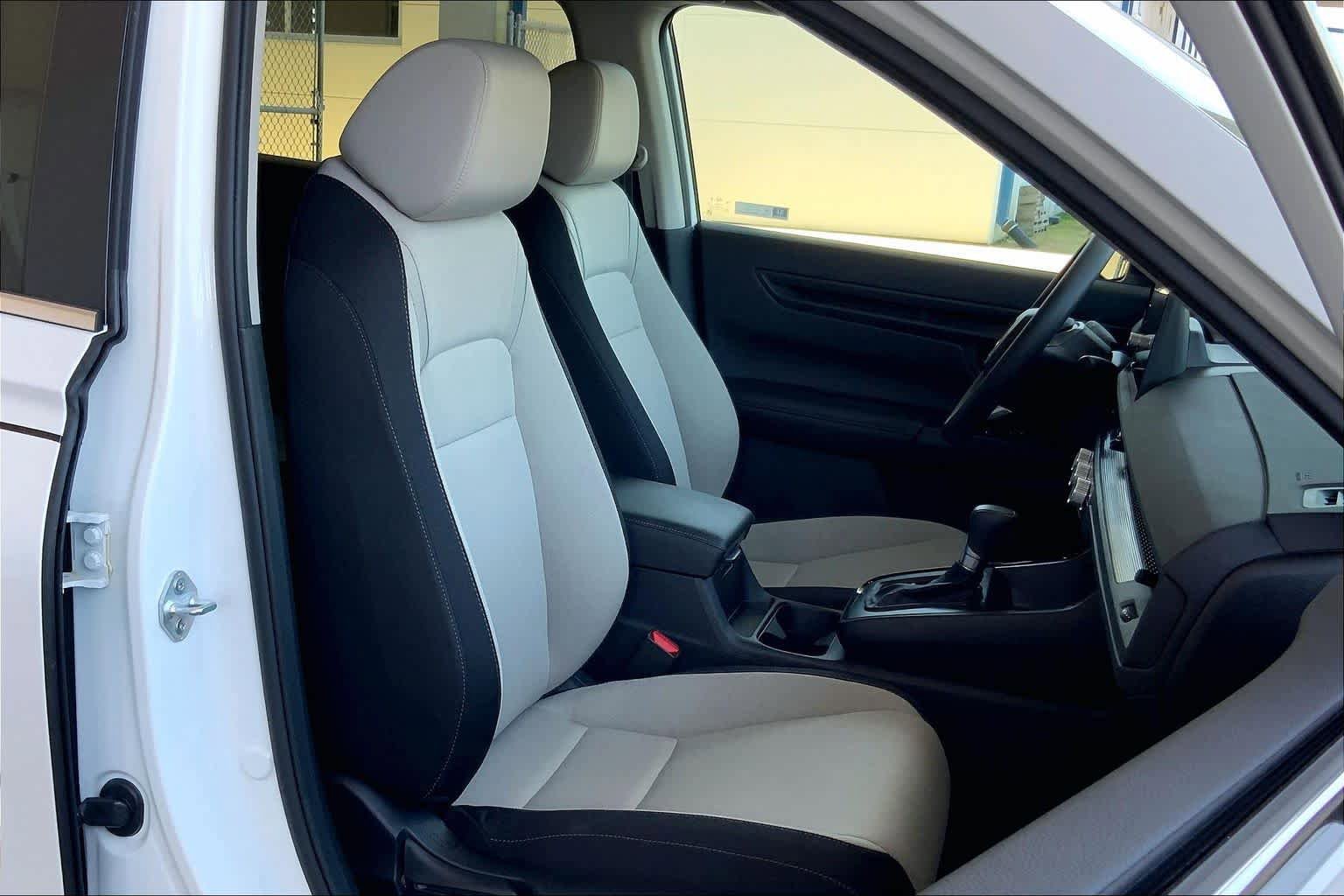 Used 2026 Honda CR-V LX image 9