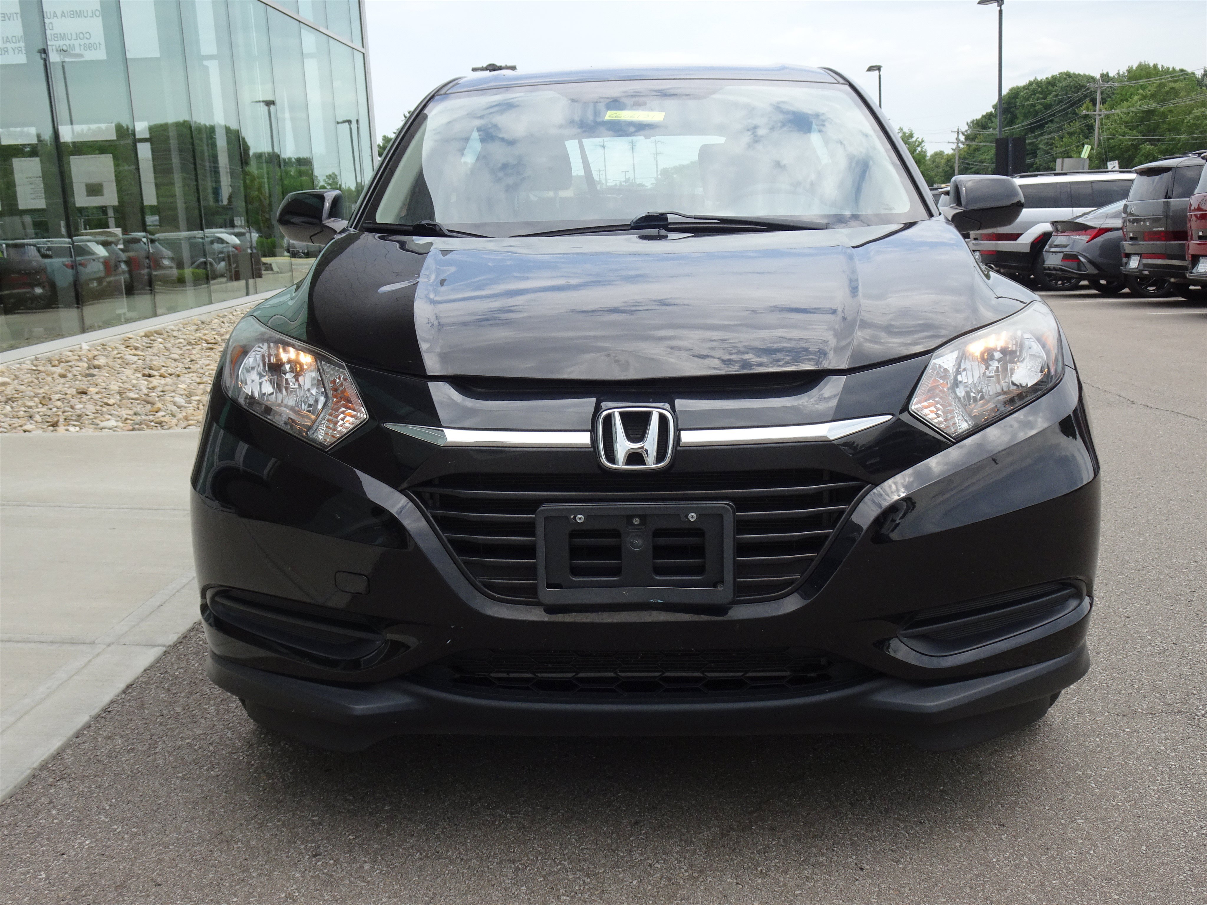 Used 2018 Honda HR-V LX image 7