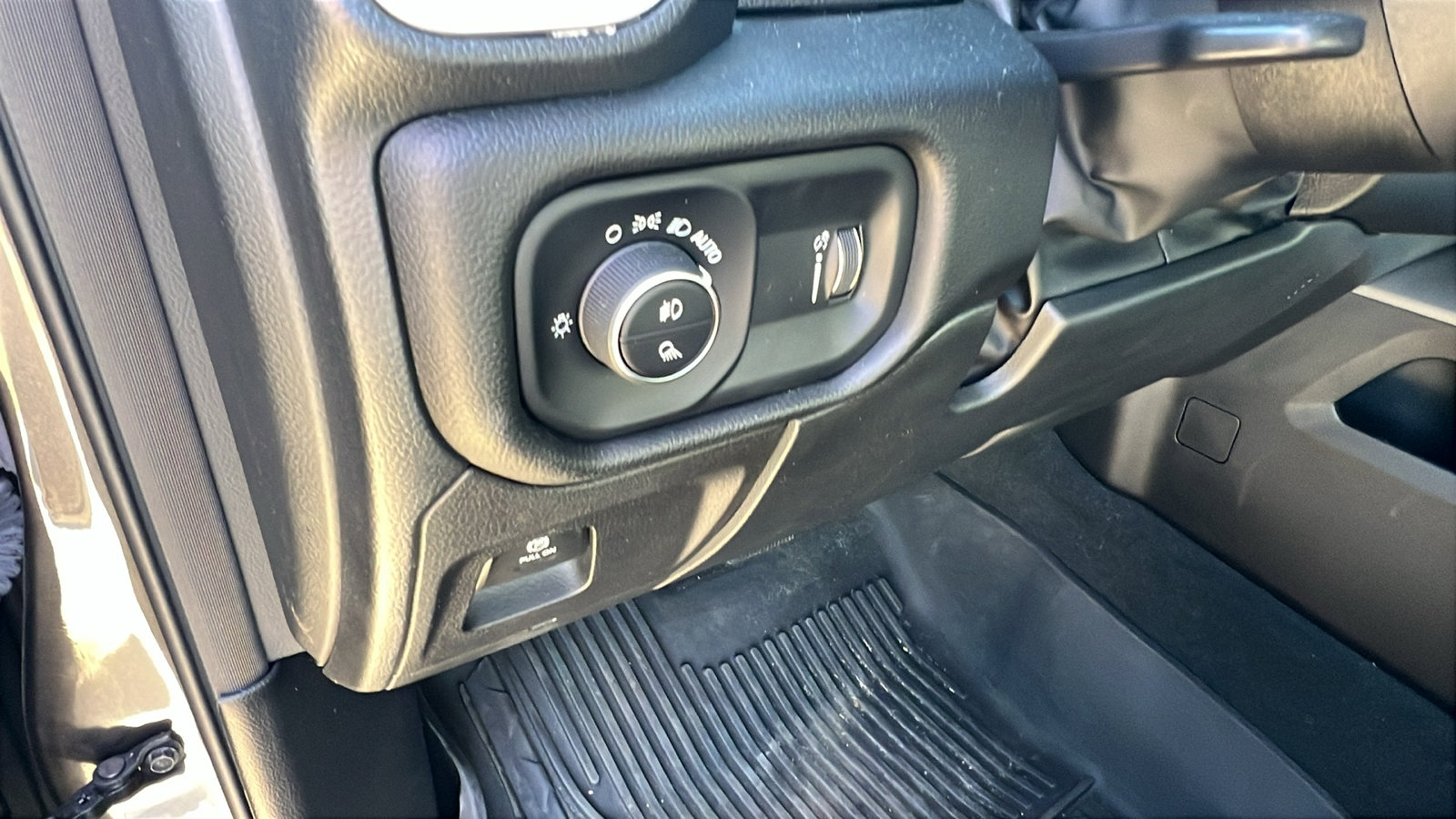 Used 2023 RAM 1500 Big Horn image 26