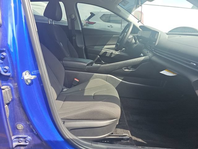 Used 2024 Hyundai Elantra SEL w/ Convenience Package FWD image 11