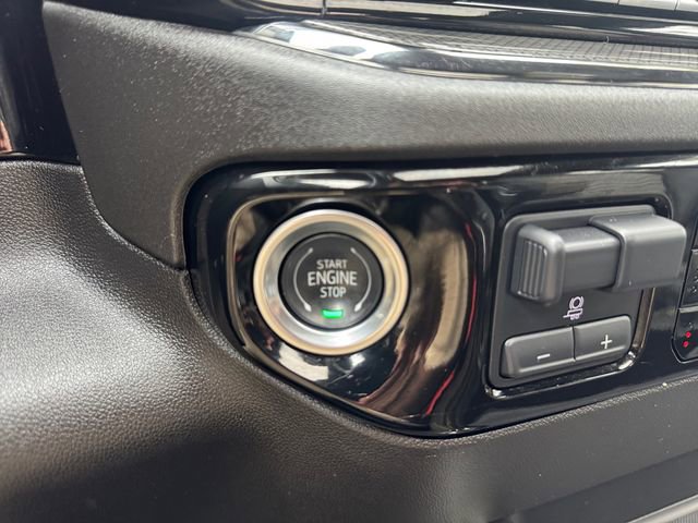 Used 2024 Chevrolet Silverado 2500 ZR2 w/ Snow Plow Prep/Camper Package AWD/4WD image 15