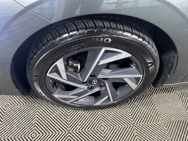 Certified 2025 Hyundai Elantra Sport image 10