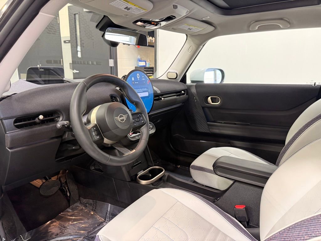 Certified 2025 MINI Cooper S image 11