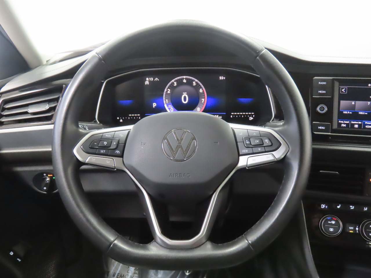 Certified 2024 Volkswagen Jetta SE image 10