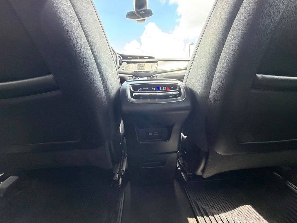 Used 2021 Cadillac XT6 Luxury AWD/4WD image 43