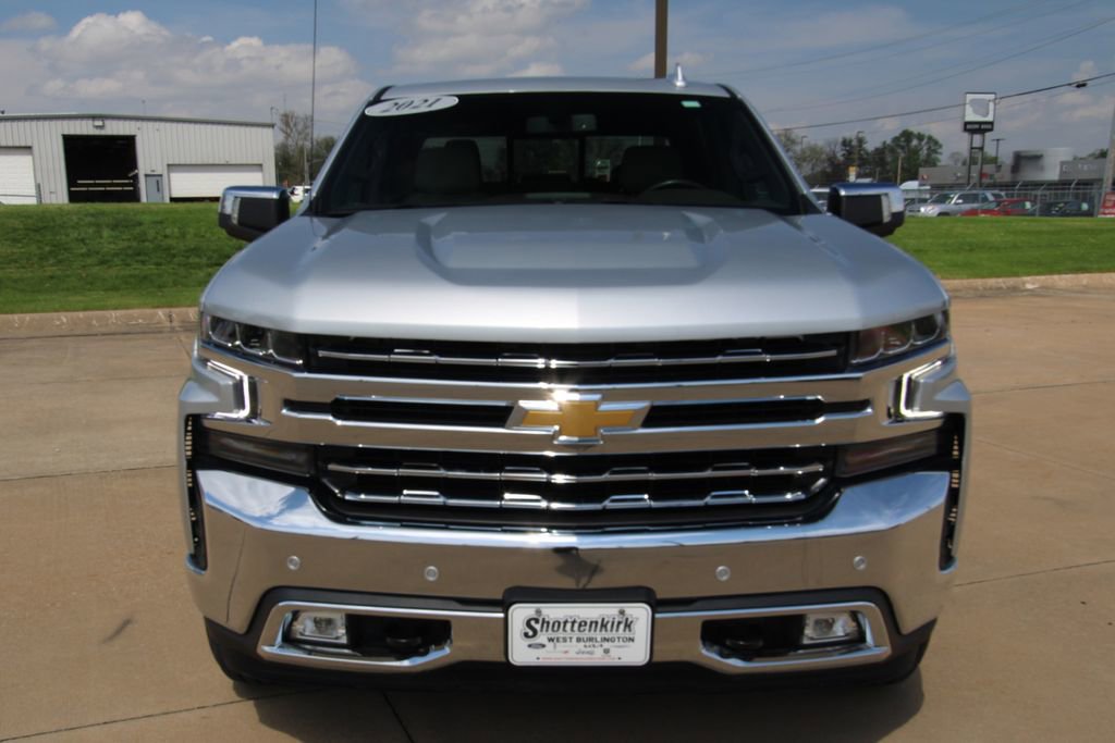 Used 2021 Chevrolet Silverado 1500 LTZ AWD/4WD image 2