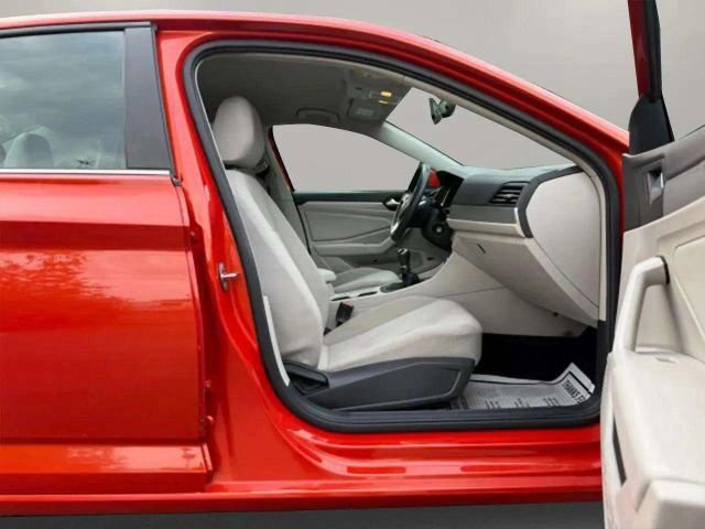 Used 2019 Volkswagen Jetta S image 25