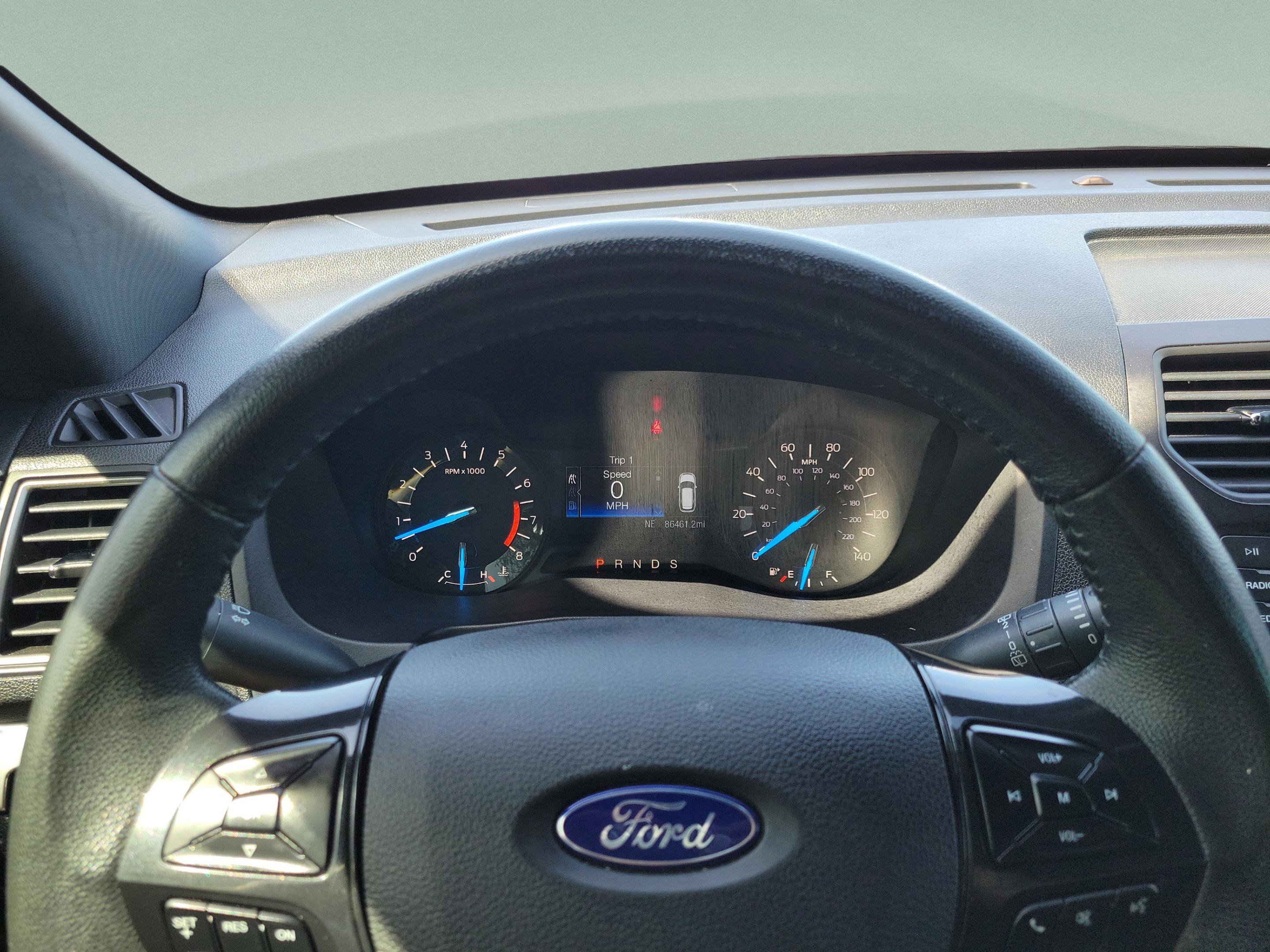 Used 2018 Ford Explorer XLT FWD image 25
