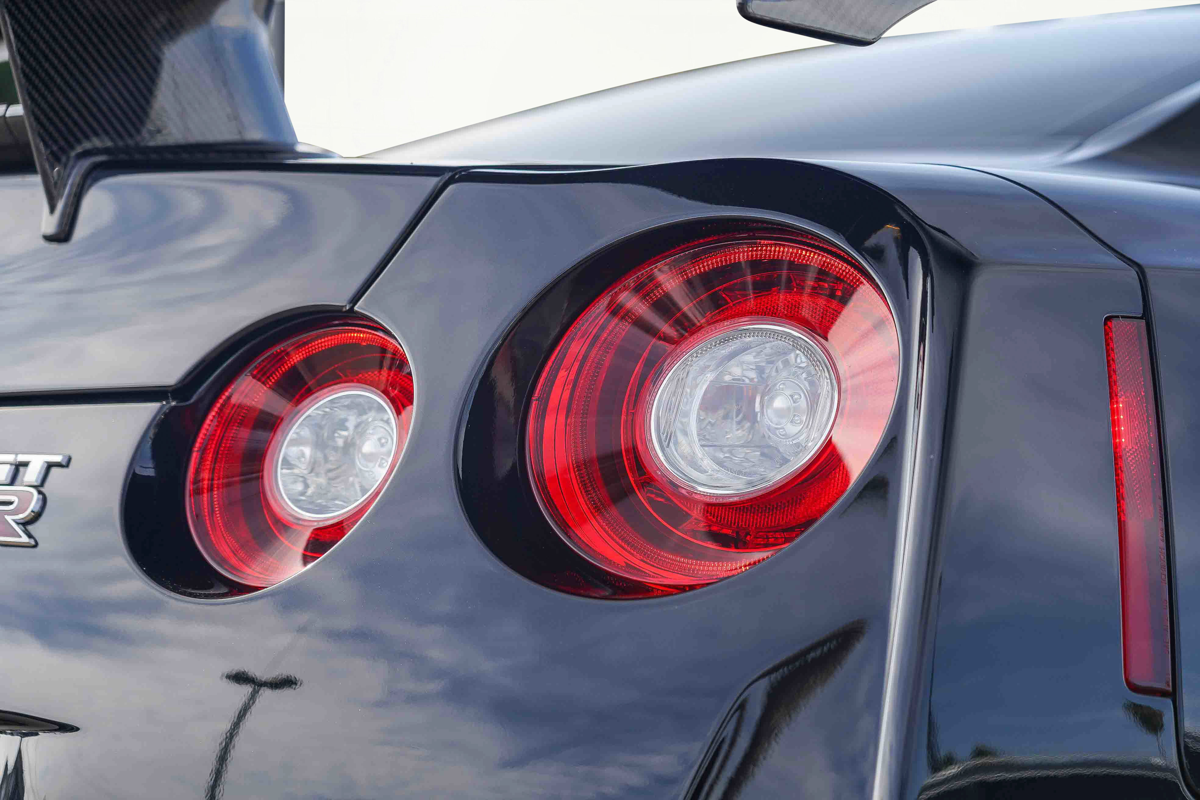 Used 2018 Nissan GT-R NISMO image 15
