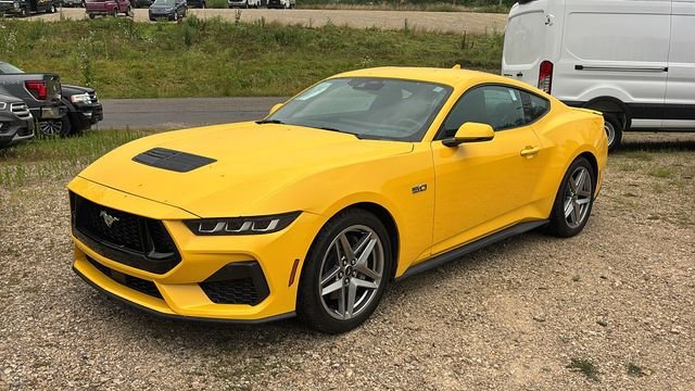 Used 2024 Ford Mustang GT Premium RWD image 3
