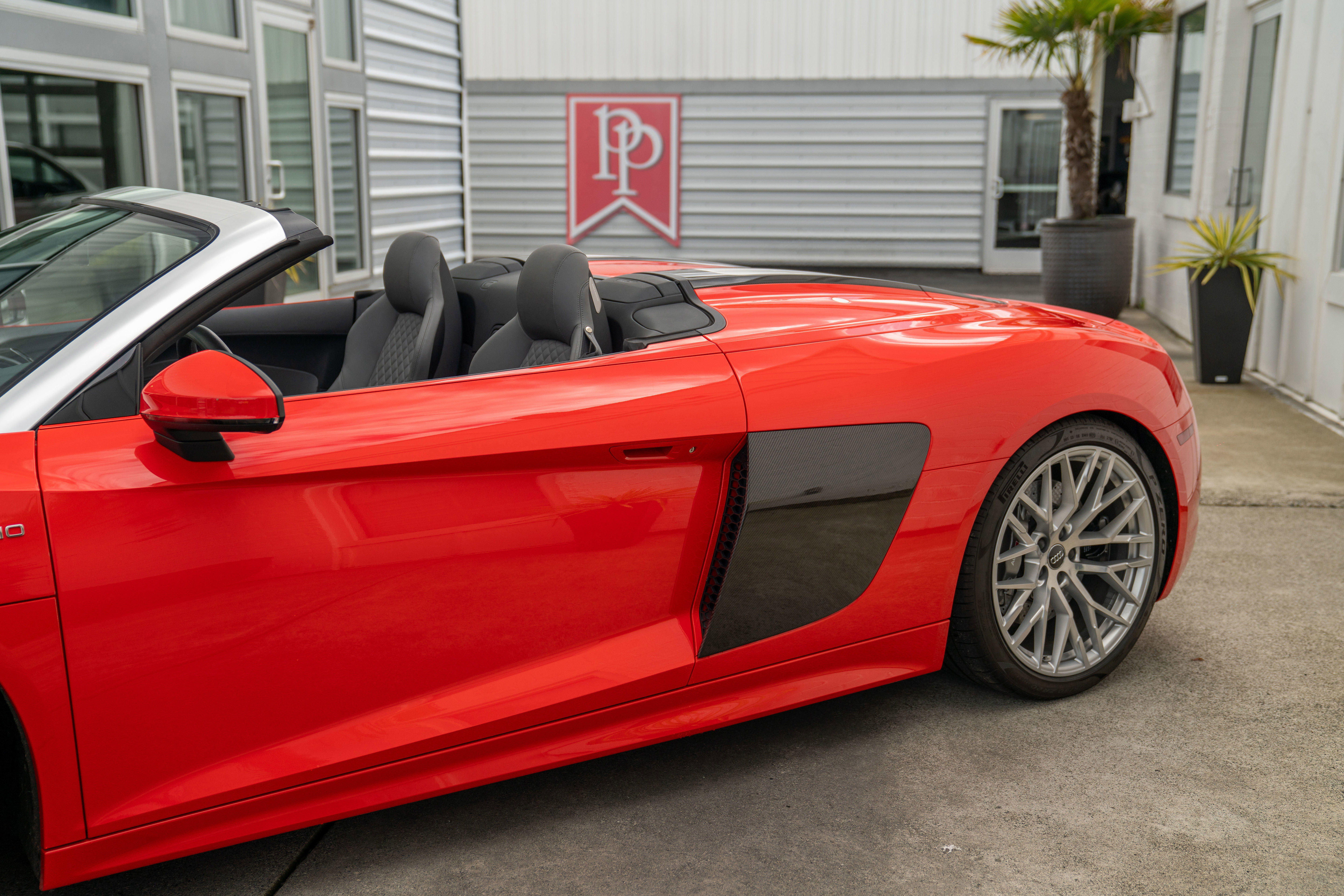 Used 2017 Audi R8 V10 image 5