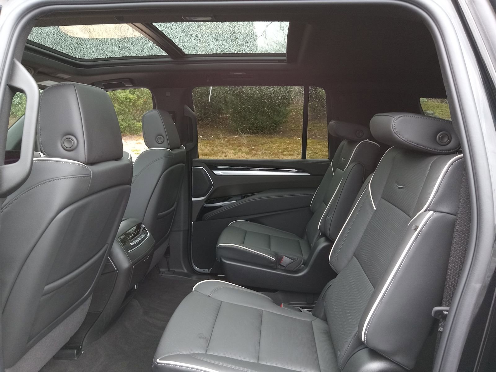 Certified 2026 Cadillac Escalade ESV Sport w/ LPO, ONYX Package image 25