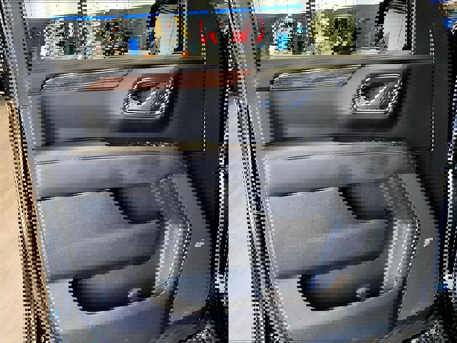 Used 2021 Chevrolet Tahoe High Country image 9