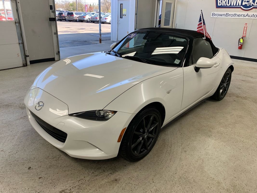 Used 2020 MAZDA MX-5 Miata Grand Touring image 2