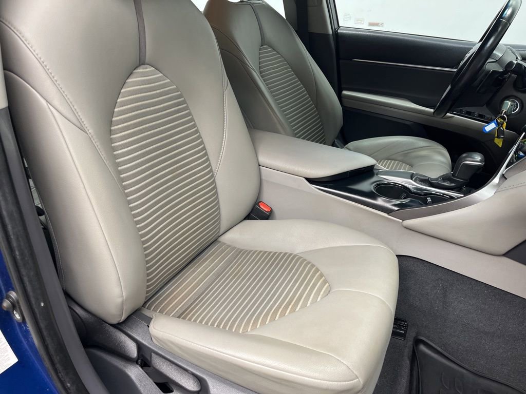 Used 2018 Toyota Camry SE image 22