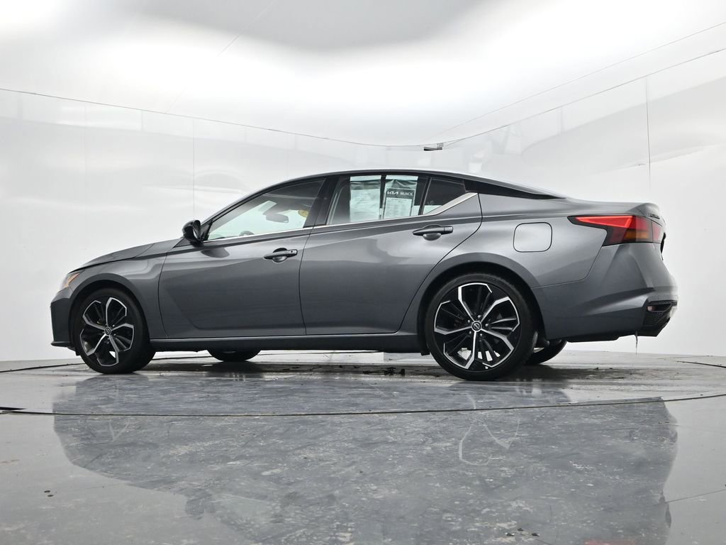 Used 2024 Nissan Altima 2.5 SR image 37