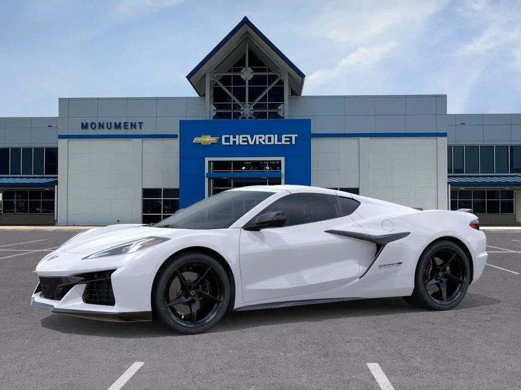 Used 2027 Chevrolet Corvette Grand Sport RWD image 2