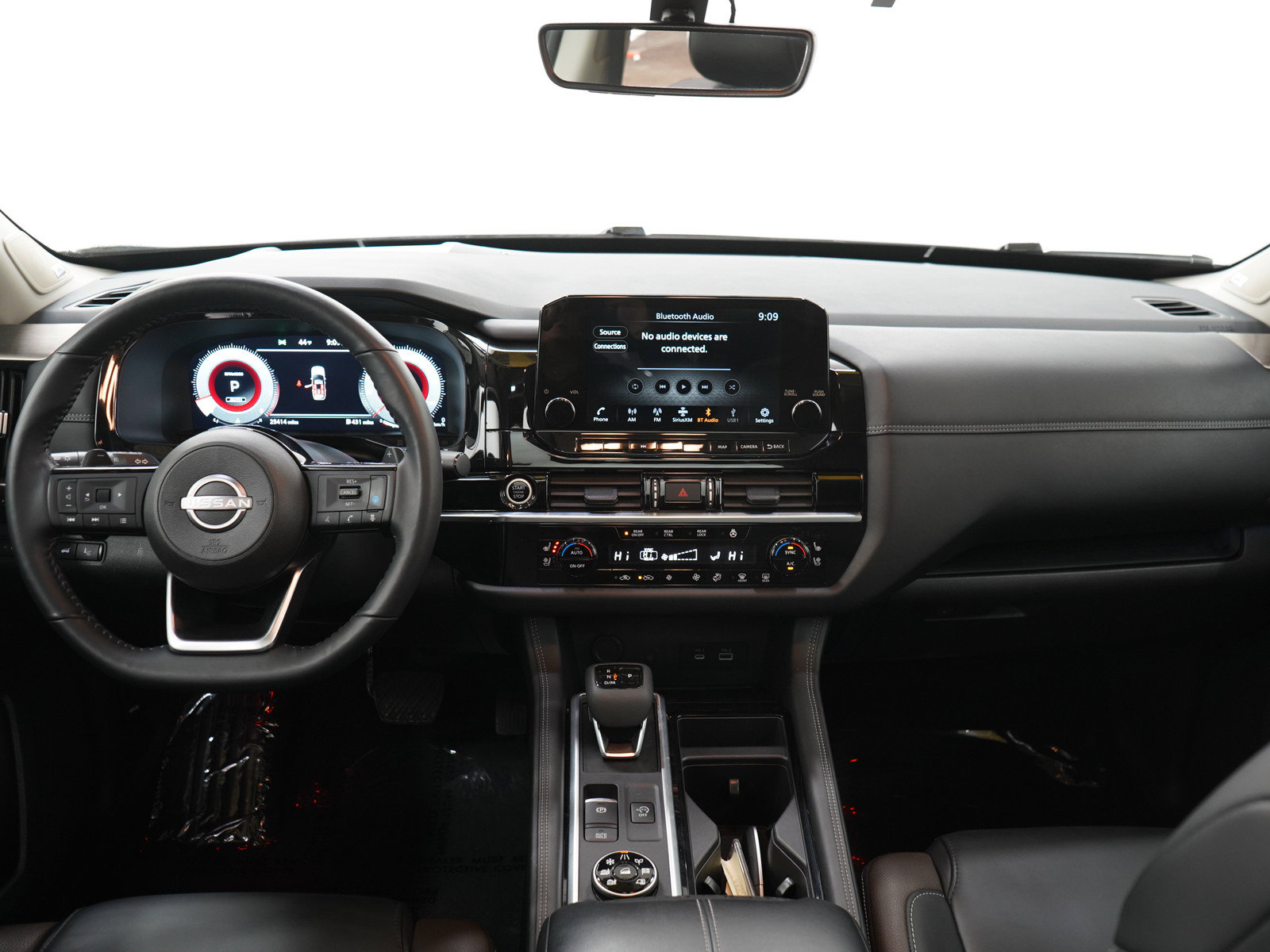 Used 2024 Nissan Pathfinder Platinum AWD/4WD image 14
