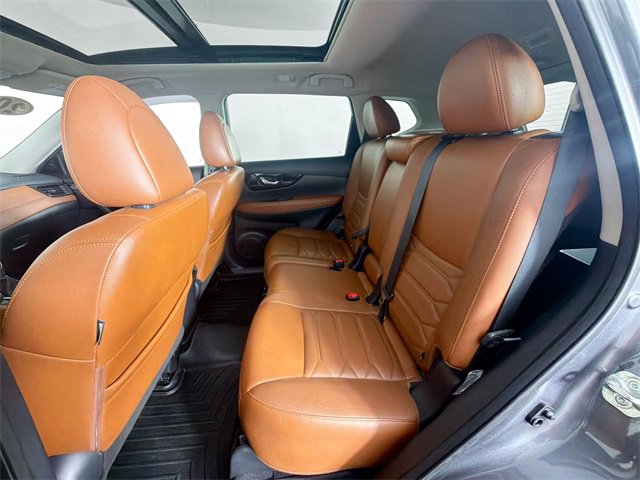 Used 2020 Nissan Rogue SV image 25