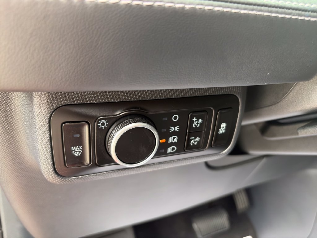 Used 2024 Ford Mustang Mach-E Select AWD/4WD image 17
