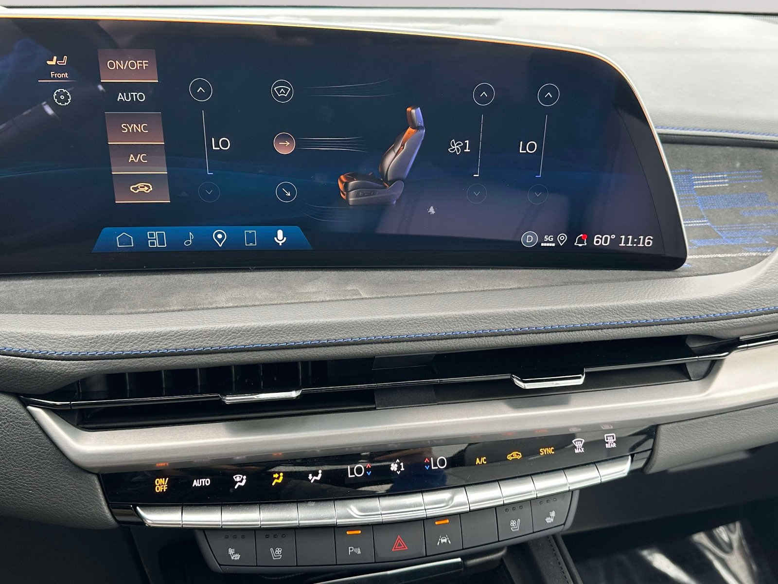 Used 2025 Cadillac XT4 Sport image 10