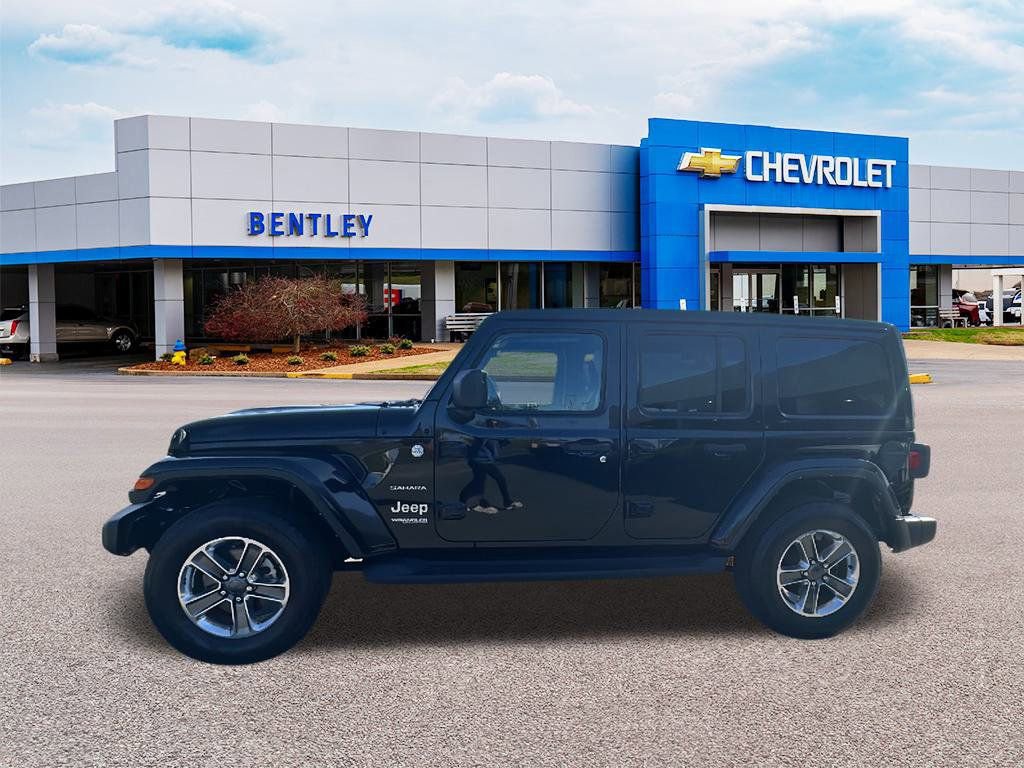 Used 2022 Jeep Wrangler Unlimited Sahara AWD/4WD image 2