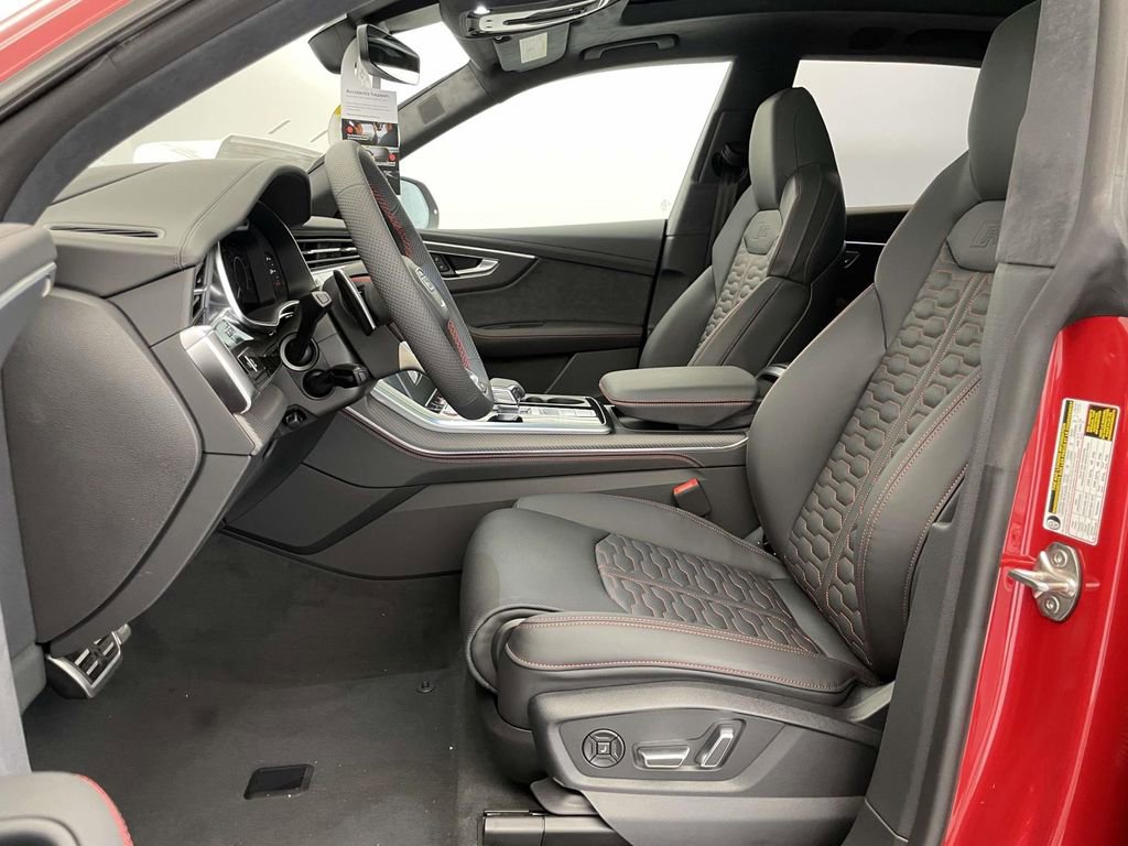 New 2025 Audi RS Q8 performance image 5