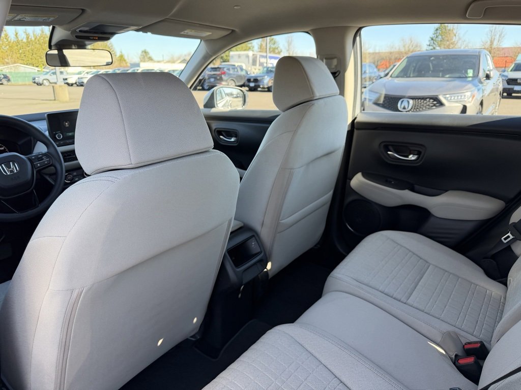 Used 2025 Honda HR-V LX image 32