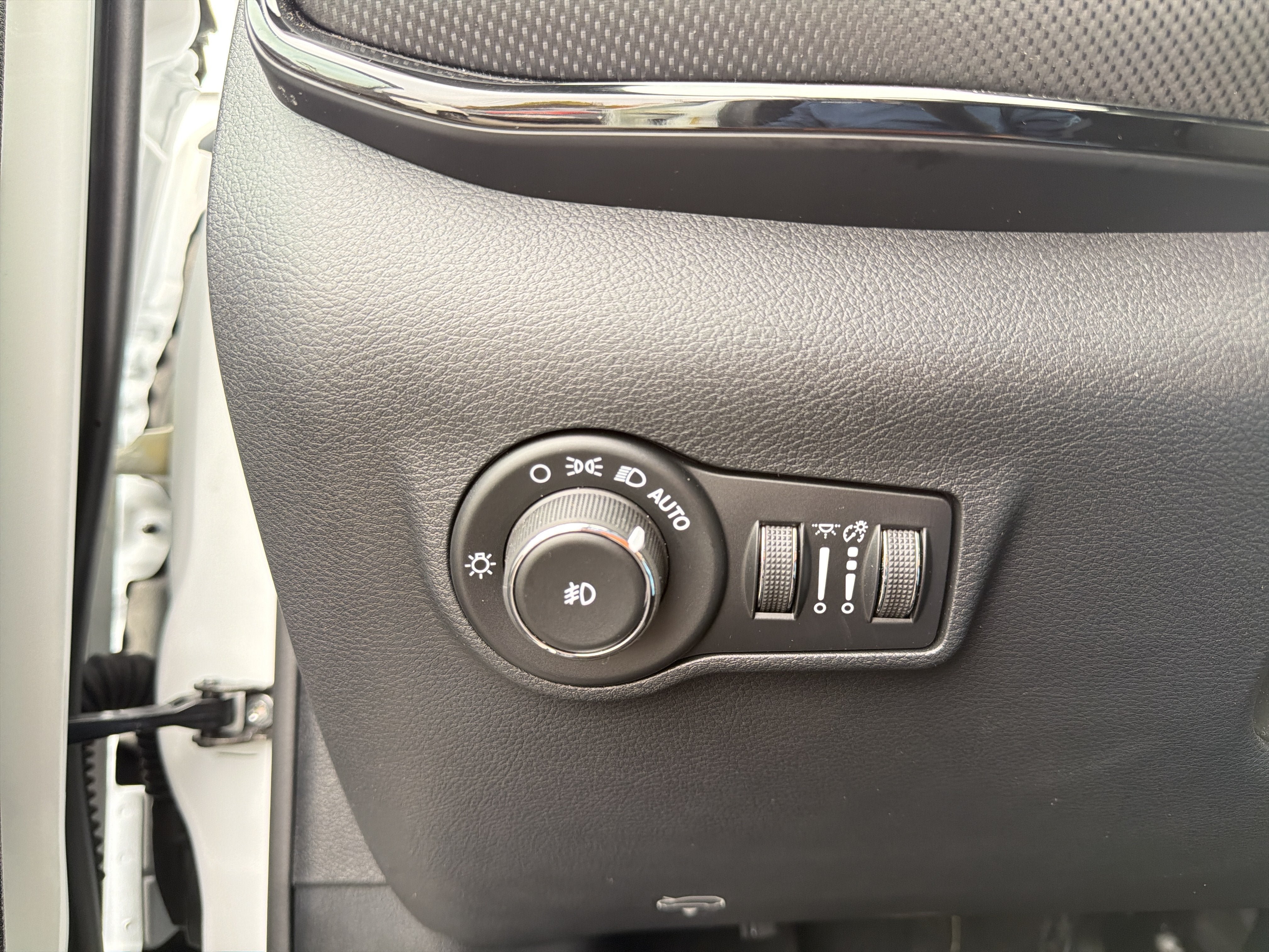 Used 2026 Jeep Compass Latitude AWD/4WD image 22